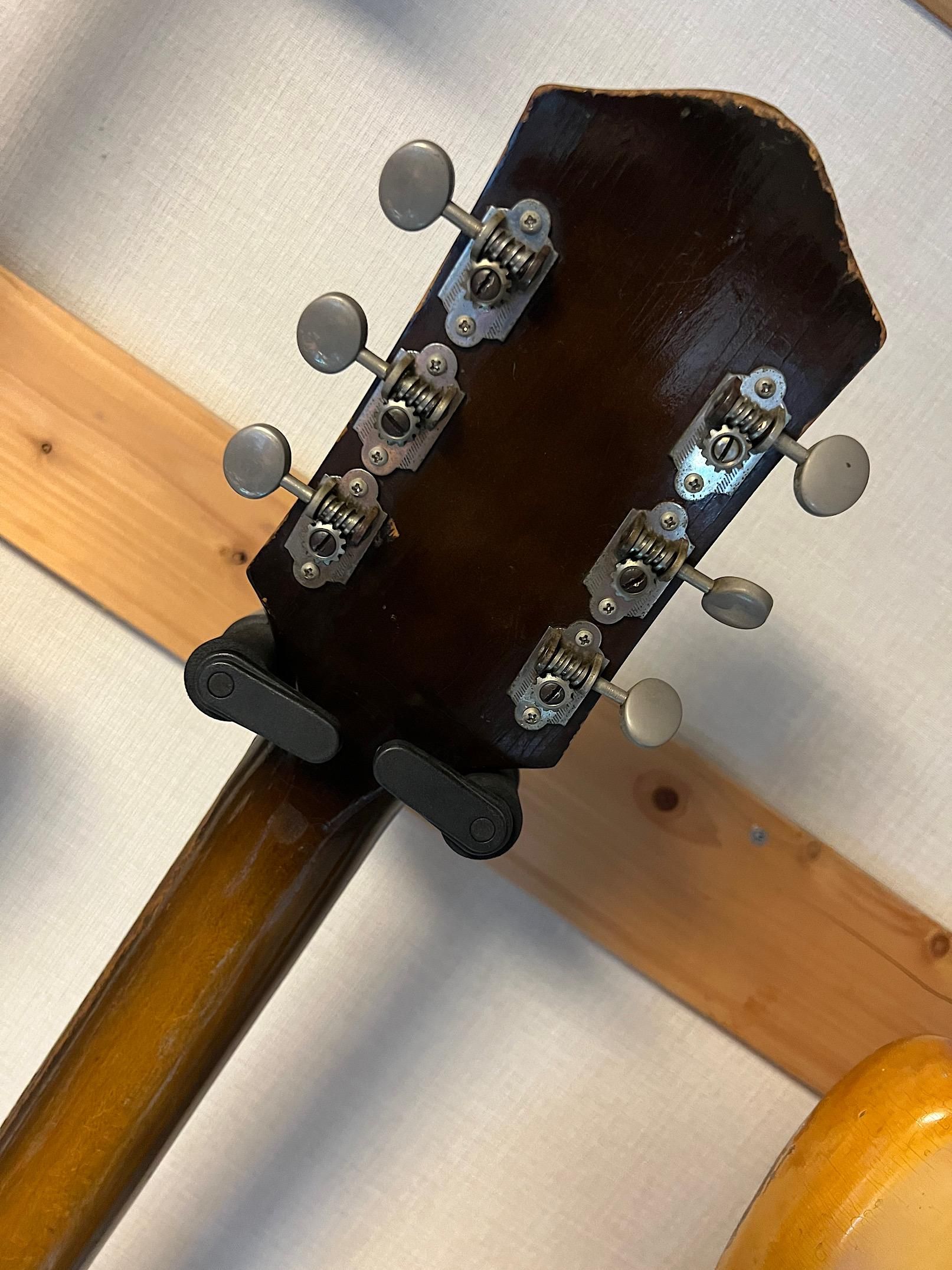 SILVERTONE H1429 60年代のシルヴァートーン！3つのGOLD FOIL PU&3SW