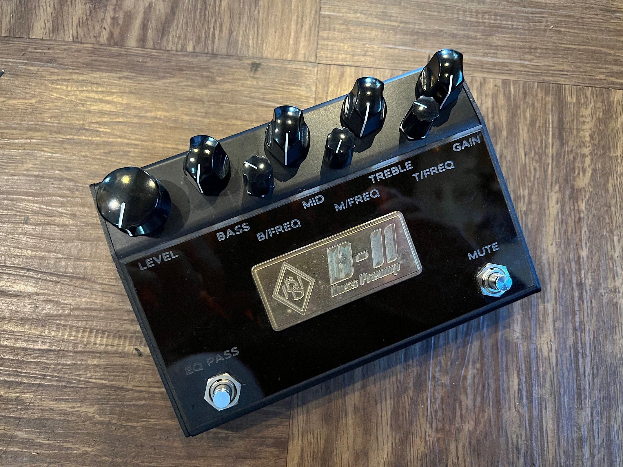 INNER BAMBOO B-II プロミュージシャンの評価も高い極上のアウトボード