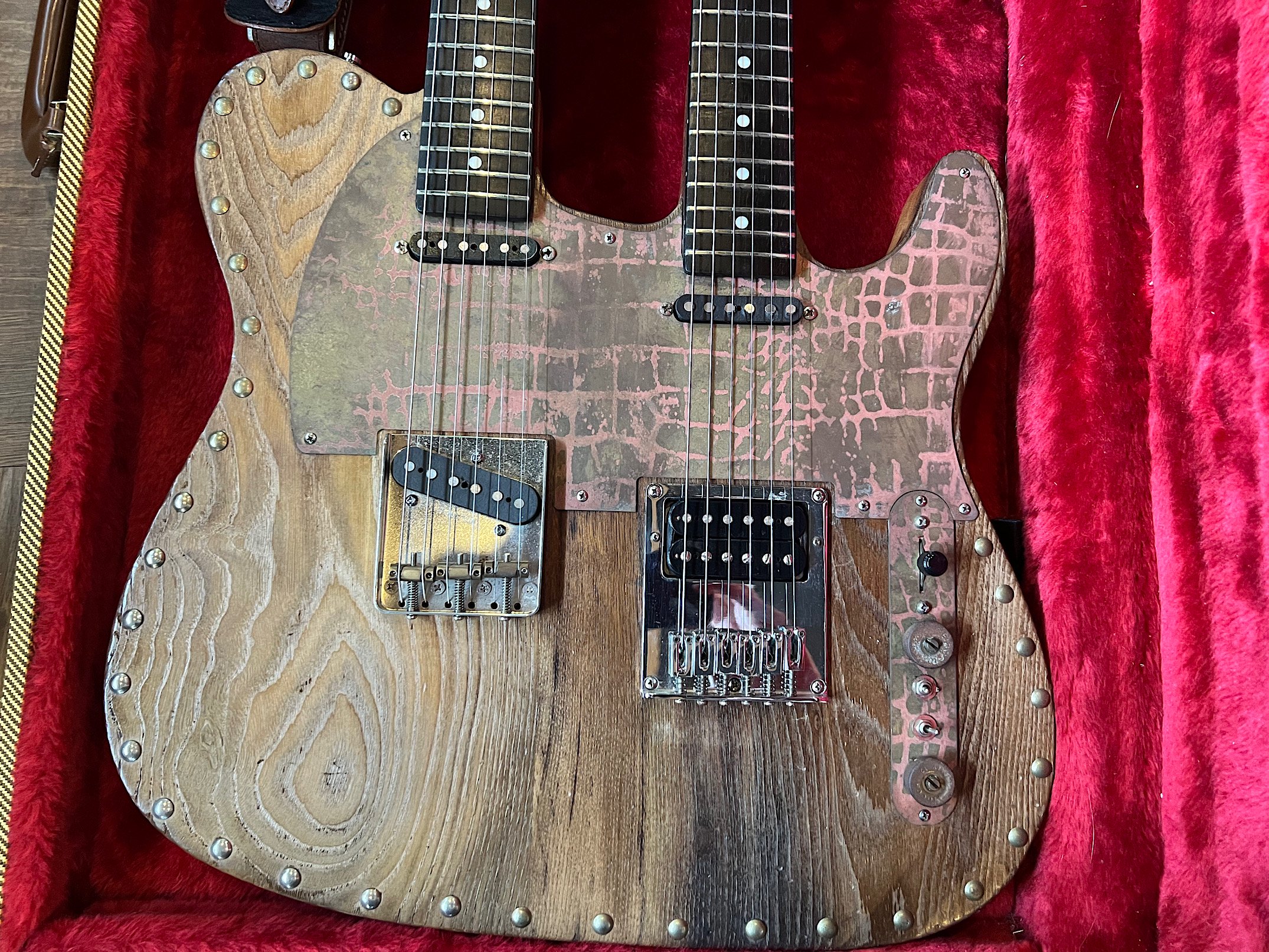 PAOLETTI GUITARS NANCY WINE DOUBLE NECK イタリア／パオレッティのレアなダブルネック！130年以上経過した古木を使用し、独特のサウンドと風合いです！  - ギター買取 東京 - ギターのじゃべらぼう