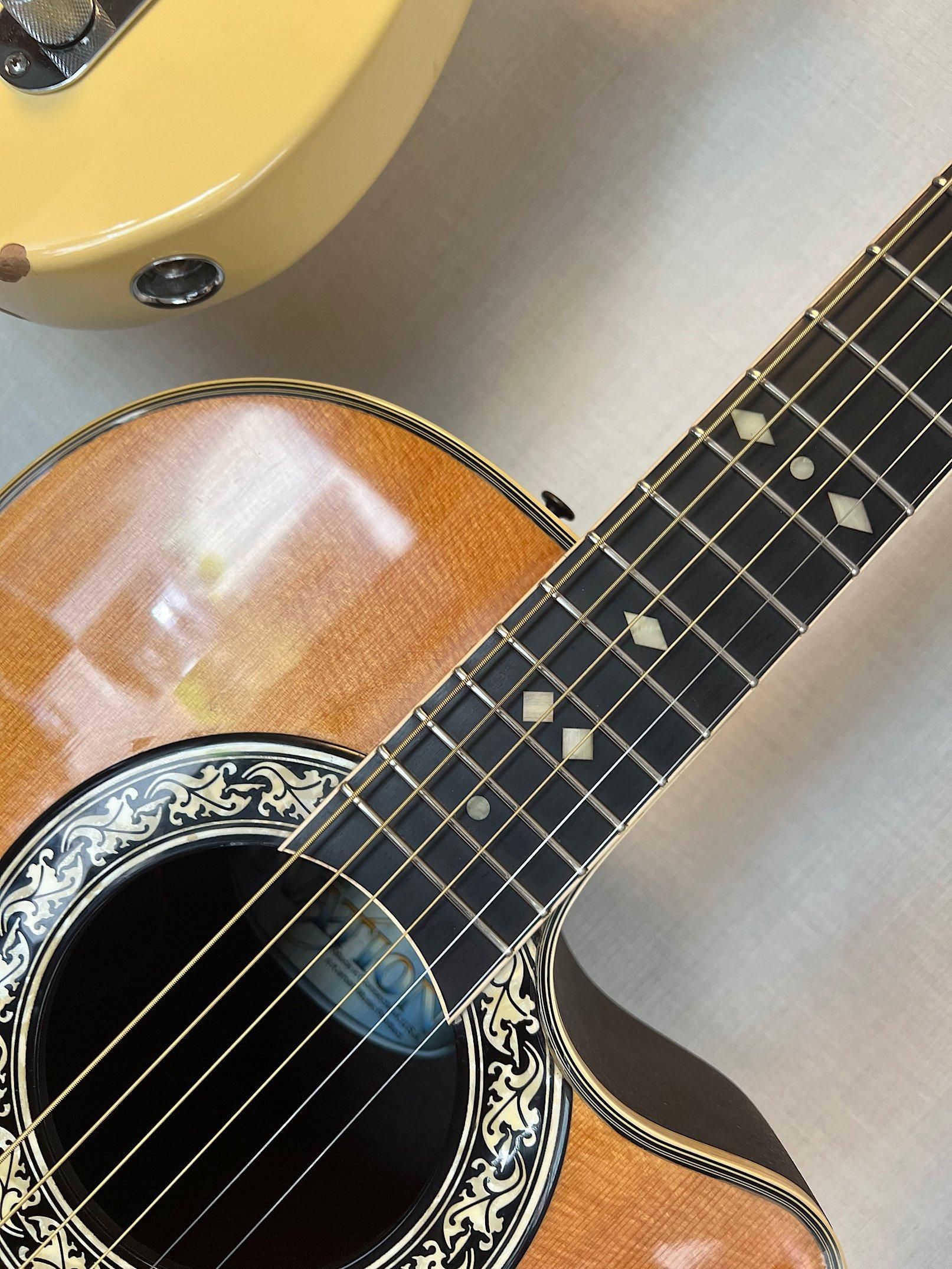 OVATION 1667 82年製のUSAオベーションです！シングルホールの