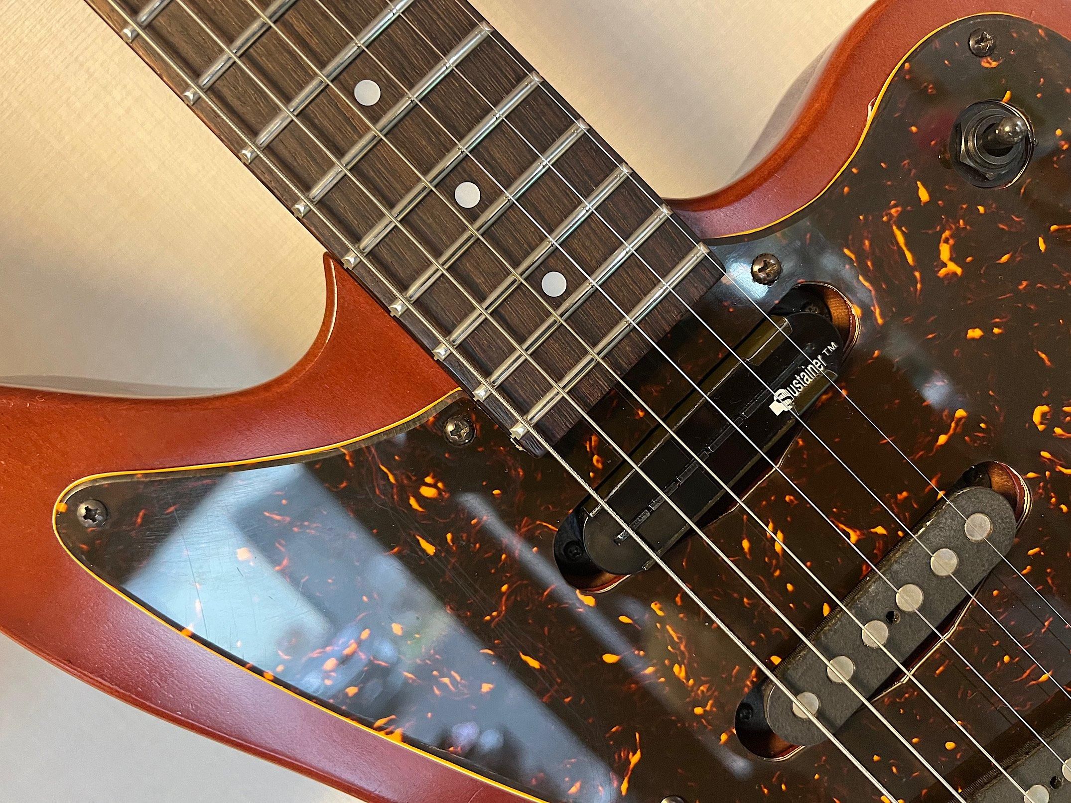 FERNANDES JG-85S EV フルモードサスティナー搭載のジャガー