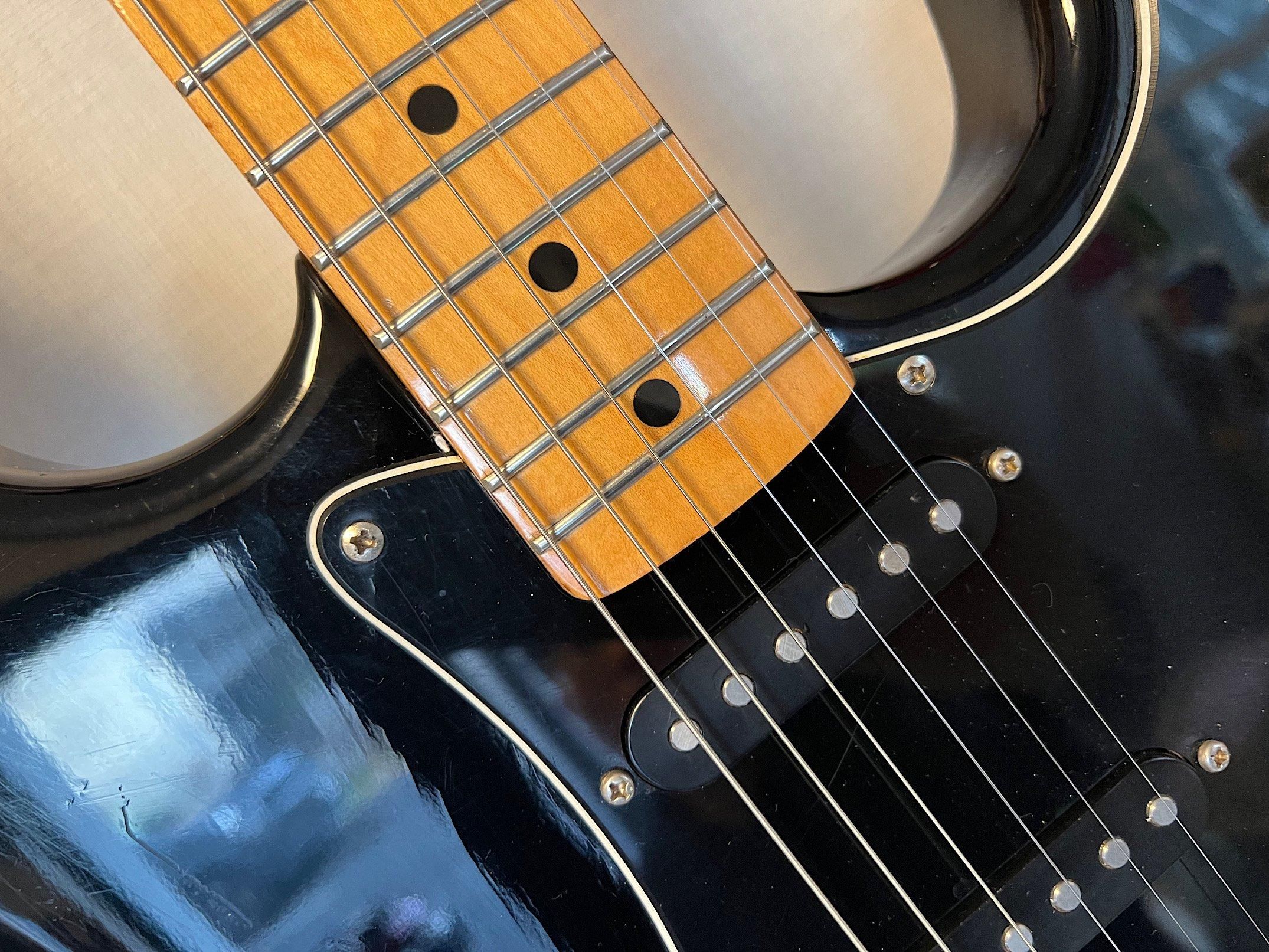 TOKAI TSS-40 80年代トーカイのラージヘッドストラトコピーです