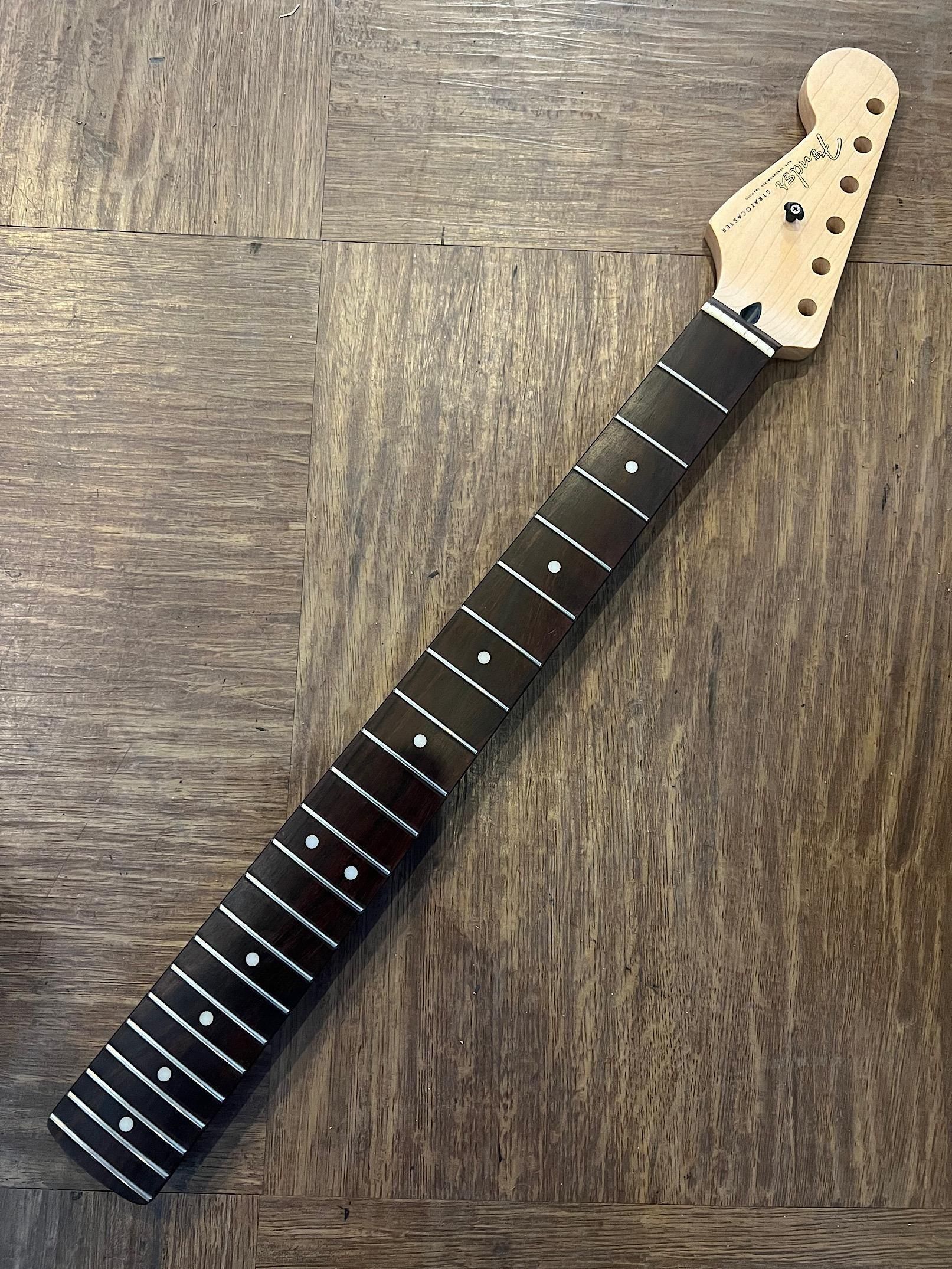 ギター　レフティ Amazon.com: Dean Guitars 6 String ZX Floyd Electric Guitar