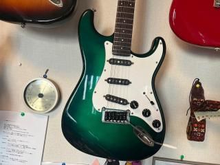 SQUIER - ギター買取 東京 - ギターのじゃべらぼう