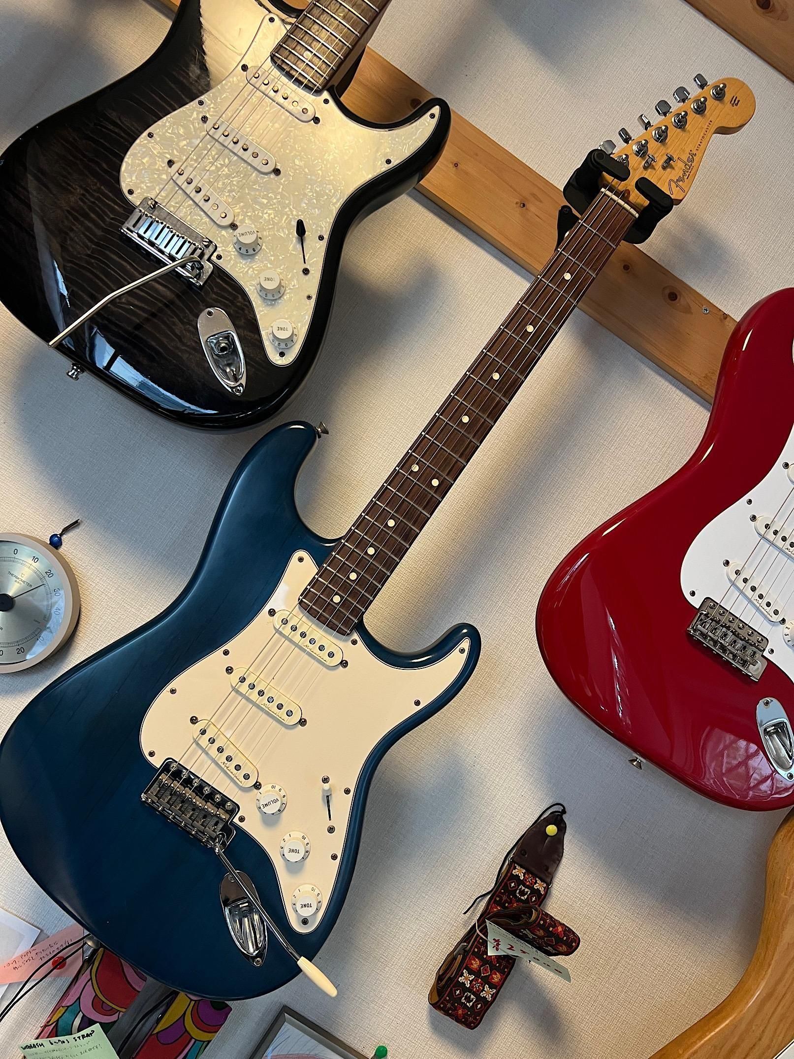 FENDER USA HIGHWAY ONE STRATOCASTER 2002年製造の前期型、極薄