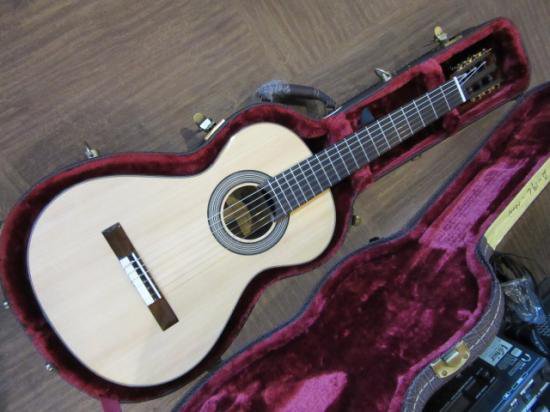 ARIA A19C-100N 19世紀のギターをモチーフに製作された一本！状態も