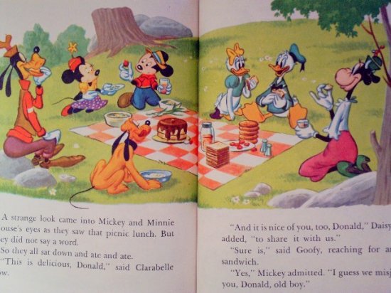 英語〉Walt Disney's MICKEY MOUSE'S PICNIC -a Little Golden Book- -  中古絵本と、絵本やかわいい古本屋 -secondhand books online-