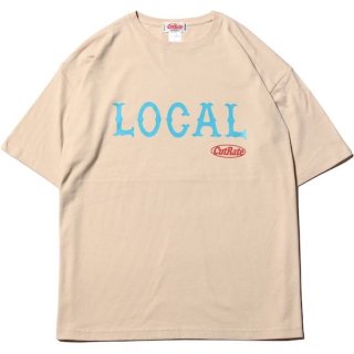 CUTRATE カットレイト CUTRATE CLASSIC LOCAL LOGO DROPSHOULDER S/S T-SHIRT＜SAND BEIGE＞<img class='new_mark_img2' src='https://img.shop-pro.jp/img/new/icons14.gif' style='border:none;display:inline;margin:0px;padding:0px;width:auto;' />