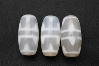 約20mm 老玉髄白天珠【四線虎牙天珠】1個 ギャンブル必勝・強運獲得・競争勝利