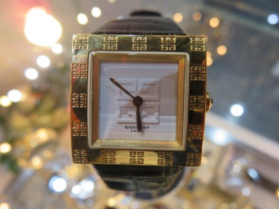 473【美品】GIVENCHY ジバンシー時計　レディース腕時計　ゴールド　希少