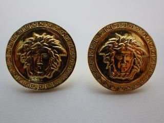 Gianni Versace ベルサーチ　ブローチ　ヴィンテージ 楽天市場】ジャンニ ヴェルサーチ メデューサ ブローチ GP