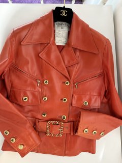 VINTAGE CHANEL CC LOGO BUTTON RED LEATHER JACKET
