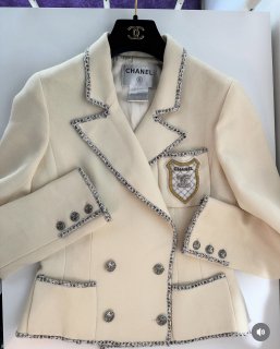 Chanel Cruise 2005 emblem patch double-breasted blazer 