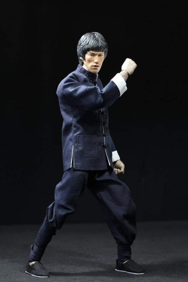 予約 1/6 DIY ドラゴン怒りの鉄拳 ブルース・リー 生誕75周年記念 カンフー服 - 1/6フィギュアの通販、予約なら トイザキュート  Since 2008