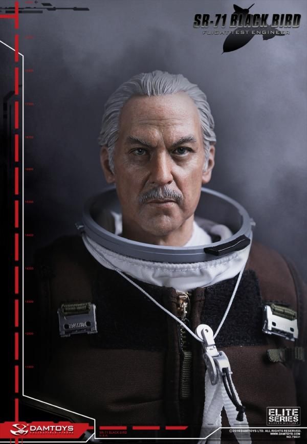 DAMTOYS SR-71 フライトテストエンジニア タイプ ホットトイズ Damtoys SR-71 Blackbird Test Pilot | HLJ.com