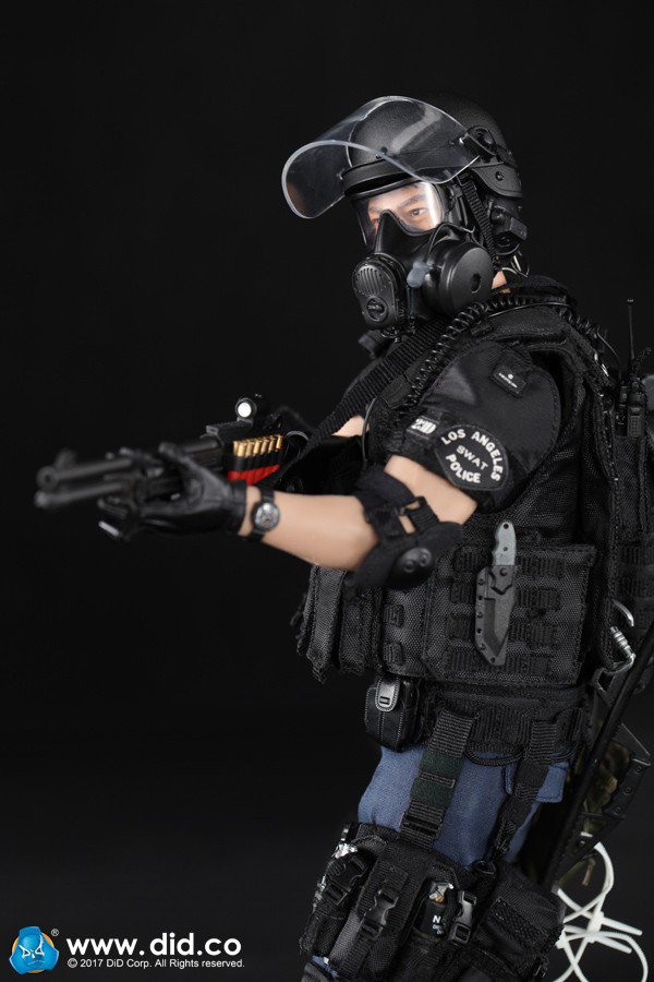 ☆DID １/６ LAPD SWAT TEAM スワット POINTMAN POLICE DOG 警察