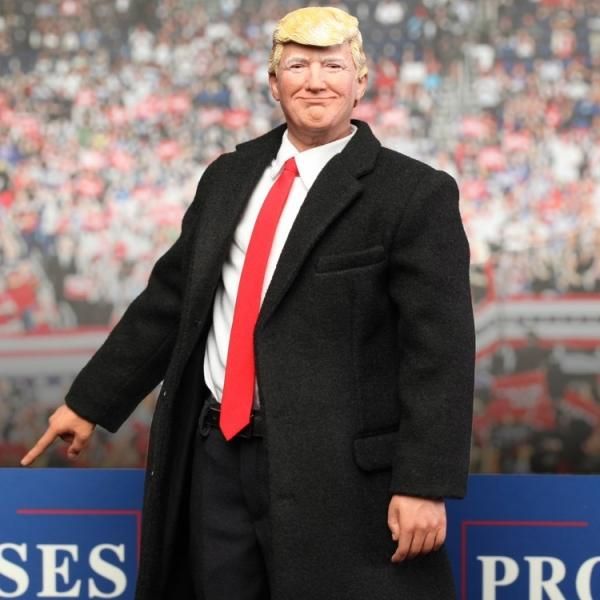 ドナルド トランプ トランプ大統領 フィギュア 2体セット Amazon.co.jp: MimiConz フィギュアワールドリーダーズ