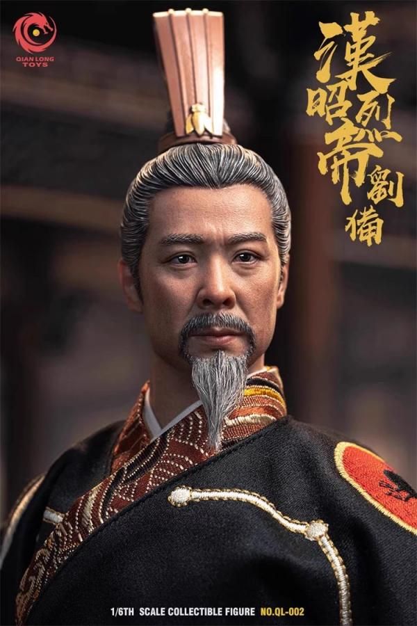 送料無料 1/6 QIANLONG TOYS QL-002 三国志漢昭烈 皇帝 劉備刺繍