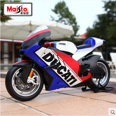 送料無料 1/6 Maisto マイスト DUCATI ドゥカティ Desmosedici GP11 スポーツバイク 国旗版 -  1/6フィギュアの通販、予約なら トイザキュート Since 2008