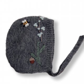 <img class='new_mark_img1' src='https://img.shop-pro.jp/img/new/icons14.gif' style='border:none;display:inline;margin:0px;padding:0px;width:auto;' />Shirley Bredal woodland bonnet (grey)