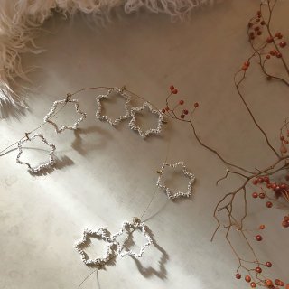 <img class='new_mark_img1' src='https://img.shop-pro.jp/img/new/icons14.gif' style='border:none;display:inline;margin:0px;padding:0px;width:auto;' />Walther&Cobeaded snow star chain garland 