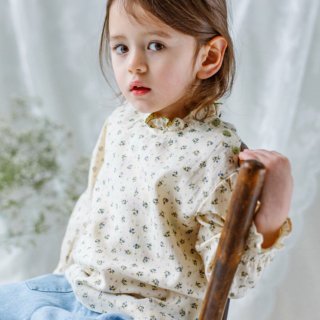 <img class='new_mark_img1' src='https://img.shop-pro.jp/img/new/icons14.gif' style='border:none;display:inline;margin:0px;padding:0px;width:auto;' />HAPPY OLOGY Millie blouse (即納)
