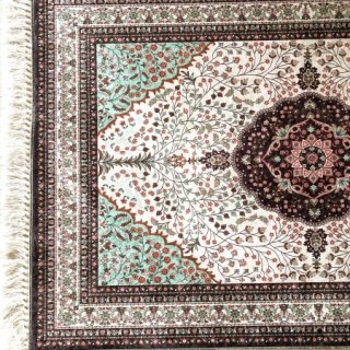 <img class='new_mark_img1' src='https://img.shop-pro.jp/img/new/icons14.gif' style='border:none;display:inline;margin:0px;padding:0px;width:auto;' />Turkish Rug From TURKEY