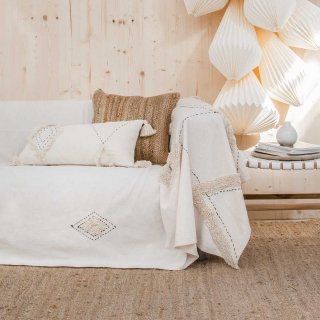 <img class='new_mark_img1' src='https://img.shop-pro.jp/img/new/icons14.gif' style='border:none;display:inline;margin:0px;padding:0px;width:auto;' />Sofa cover LIENZO off-white