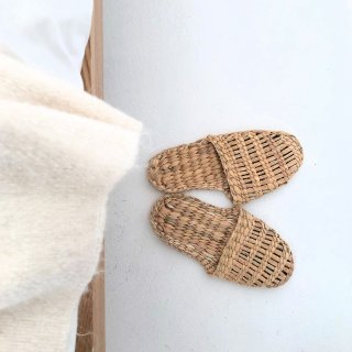 <img class='new_mark_img1' src='https://img.shop-pro.jp/img/new/icons14.gif' style='border:none;display:inline;margin:0px;padding:0px;width:auto;' />wooven hyacint slippers  from Denmark 