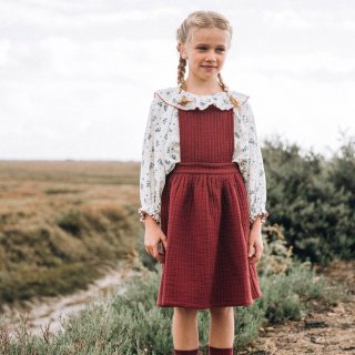 <img class='new_mark_img1' src='https://img.shop-pro.jp/img/new/icons14.gif' style='border:none;display:inline;margin:0px;padding:0px;width:auto;' />liilu Quilted Apron Dress (berry)