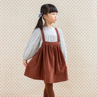 <img class='new_mark_img1' src='https://img.shop-pro.jp/img/new/icons14.gif' style='border:none;display:inline;margin:0px;padding:0px;width:auto;' />SOORPLOOM  Eloise pinfore (loam)