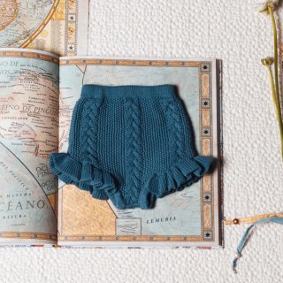<img class='new_mark_img1' src='https://img.shop-pro.jp/img/new/icons14.gif' style='border:none;display:inline;margin:0px;padding:0px;width:auto;' />Blue knitted shorts FROM SPAIN 
