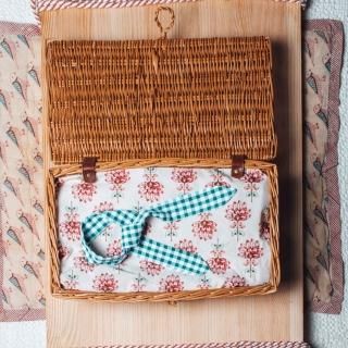 <img class='new_mark_img1' src='https://img.shop-pro.jp/img/new/icons14.gif' style='border:none;display:inline;margin:0px;padding:0px;width:auto;' />Green gingham hairband FROM SPAIN