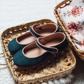 <img class='new_mark_img1' src='https://img.shop-pro.jp/img/new/icons20.gif' style='border:none;display:inline;margin:0px;padding:0px;width:auto;' />SALE!!! 30%Mary jane (suede green/pink piping) FROM SPAIN