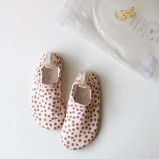 <img class='new_mark_img1' src='https://img.shop-pro.jp/img/new/icons14.gif' style='border:none;display:inline;margin:0px;padding:0px;width:auto;' />Konges SLoejd  ASTER SWIM SHOES (butter cup ROSE)