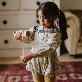 <img class='new_mark_img1' src='https://img.shop-pro.jp/img/new/icons14.gif' style='border:none;display:inline;margin:0px;padding:0px;width:auto;' />Little cottons  Layla Romper (vintage flower)