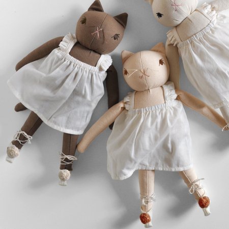 SALE !!PDC MEDIUM CAT with ballerina shoes (2種類) - SEN_TO_SENCE