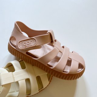 <img class='new_mark_img1' src='https://img.shop-pro.jp/img/new/icons14.gif' style='border:none;display:inline;margin:0px;padding:0px;width:auto;' />Igor　Kids sandals  nico Camelo Solid  (maquillage)ベルクロタイプ