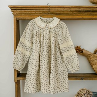 <img class='new_mark_img1' src='https://img.shop-pro.jp/img/new/icons14.gif' style='border:none;display:inline;margin:0px;padding:0px;width:auto;' />LAST 1！！Little cottons MILDRED dress (cassia  floral )