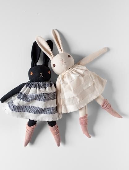 LAST 1!!PDC MEDIUM rabbit NOVA (black face /black check & pink