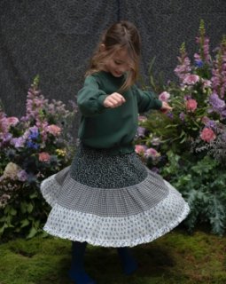 <img class='new_mark_img1' src='https://img.shop-pro.jp/img/new/icons14.gif' style='border:none;display:inline;margin:0px;padding:0px;width:auto;' />EMILE ET IDA PATCHWORK COTTON VOILE SKIRT