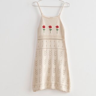 <img class='new_mark_img1' src='https://img.shop-pro.jp/img/new/icons14.gif' style='border:none;display:inline;margin:0px;padding:0px;width:auto;' />Fish &kids  Cotton  Knit Straps  Emboidary Flower  DRESS (ecru)