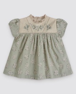 <img class='new_mark_img1' src='https://img.shop-pro.jp/img/new/icons14.gif' style='border:none;display:inline;margin:0px;padding:0px;width:auto;' />Little cottons Ella  Blouse  (zinnia floral)