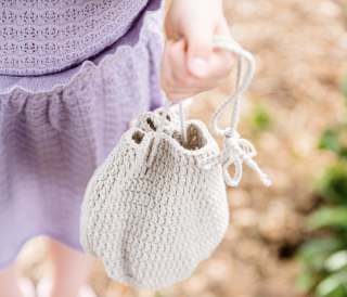 <img class='new_mark_img1' src='https://img.shop-pro.jp/img/new/icons14.gif' style='border:none;display:inline;margin:0px;padding:0px;width:auto;' />Crochet Bag from  London　(cream)