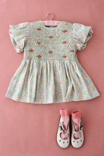<img class='new_mark_img1' src='https://img.shop-pro.jp/img/new/icons14.gif' style='border:none;display:inline;margin:0px;padding:0px;width:auto;' />Bonjour diary  Smocking Blouse  Top (Pastel garden)※2y~12y