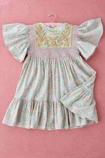 <img class='new_mark_img1' src='https://img.shop-pro.jp/img/new/icons14.gif' style='border:none;display:inline;margin:0px;padding:0px;width:auto;' />Bonjour diary   Rosalie dress with  new sleeves ( pastel garden) ※2y~12y
