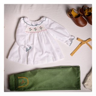 <img class='new_mark_img1' src='https://img.shop-pro.jp/img/new/icons14.gif' style='border:none;display:inline;margin:0px;padding:0px;width:auto;' />White embroidary Smock  Tunic  FROM SPAIN 