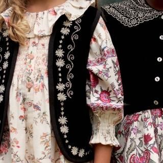 <img class='new_mark_img1' src='https://img.shop-pro.jp/img/new/icons14.gif' style='border:none;display:inline;margin:0px;padding:0px;width:auto;' />LAST!!Bonjour diary JACKETVEST WITHOUT SLEEVES Black velvet 