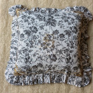 <img class='new_mark_img1' src='https://img.shop-pro.jp/img/new/icons14.gif' style='border:none;display:inline;margin:0px;padding:0px;width:auto;' />Bonjour diary Pillow Case  With  Embroidery  Wallpaper  flower  print 55x55cm