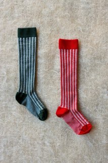 <img class='new_mark_img1' src='https://img.shop-pro.jp/img/new/icons14.gif' style='border:none;display:inline;margin:0px;padding:0px;width:auto;' />Bonjour diary  GREEN stripes  socks 